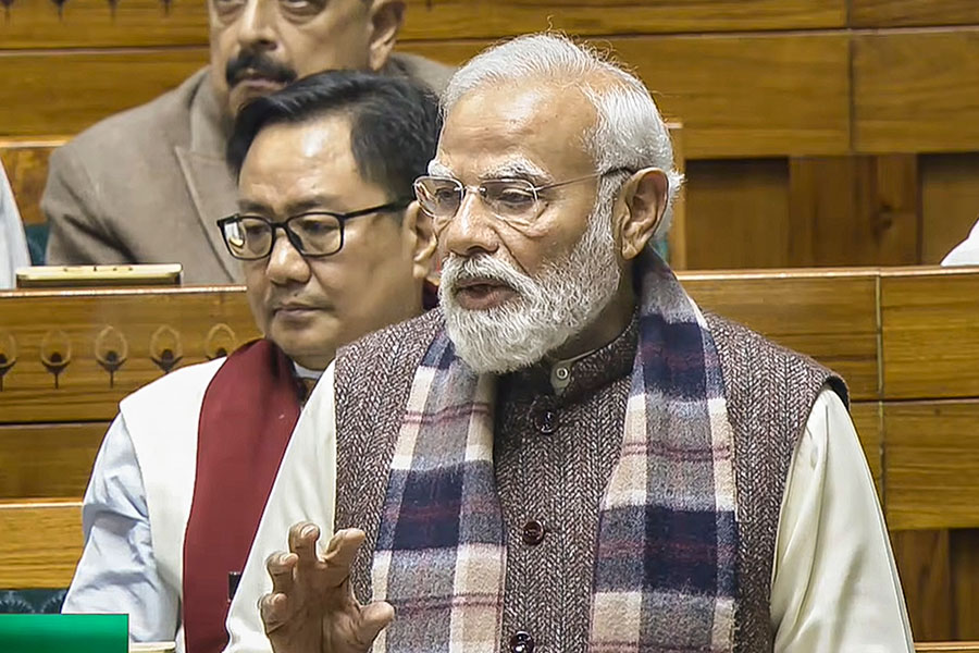 সংসদে মোদির মুখে ‘বঙ্কিমদা’, তৃণমূলের আপত্তিতে ভুল শুধরে ‘বাবু’ বললেন প্রধানমন্ত্রী