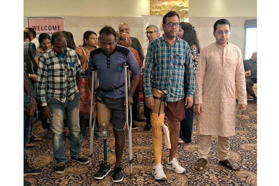 Couple Donates Prosthetics to Specially-Abled on Anniversary via JK Protomax