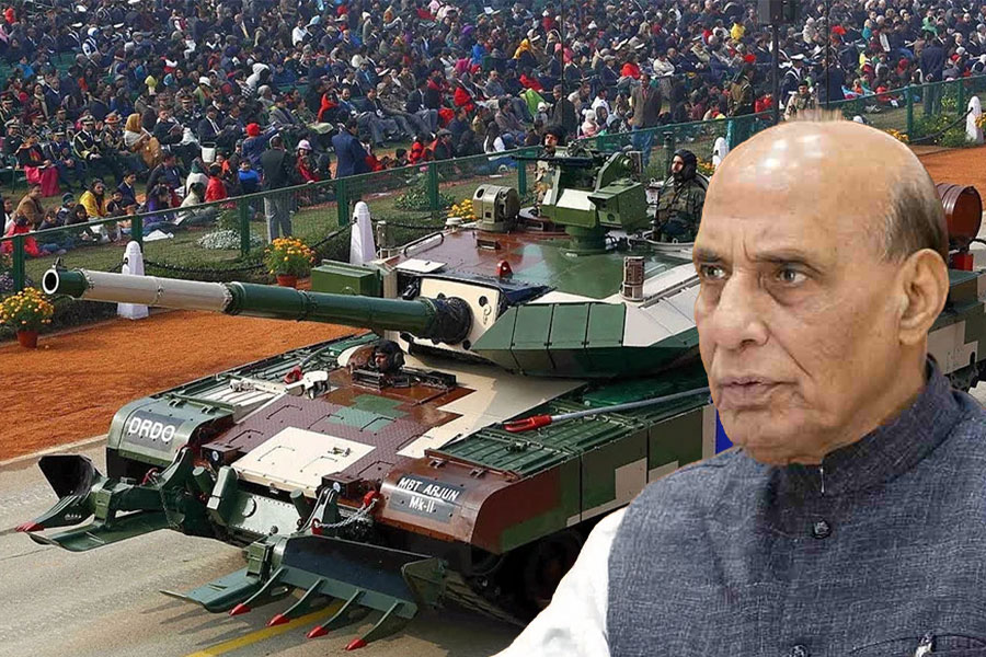 পাক-চিনের মোকাবিলায় ৭৯ হাজার কোটির সমরাস্ত্র পাবে তিন বাহিনী! অনুমোদন কেন্দ্রের, তালিকায় কী কী?