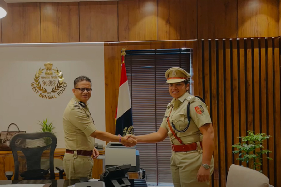 রাজ্য পুলিশে দায়িত্ব নিলেন ডিএসপি রিচা, কোথায় পোস্টিং?