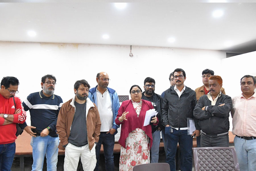 স্ক্রিনিং কমিটির ‘বিপক্ষে’ ভোট দেবের, বাংলা ছবির মুক্তি নিয়ে জটিলতা আরও বাড়ালেন অভিনেতা?