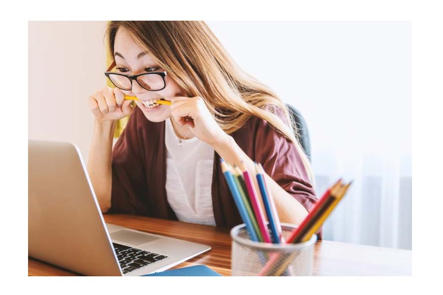 Vastu Tips: Clear Your Desk to Boost Your Career