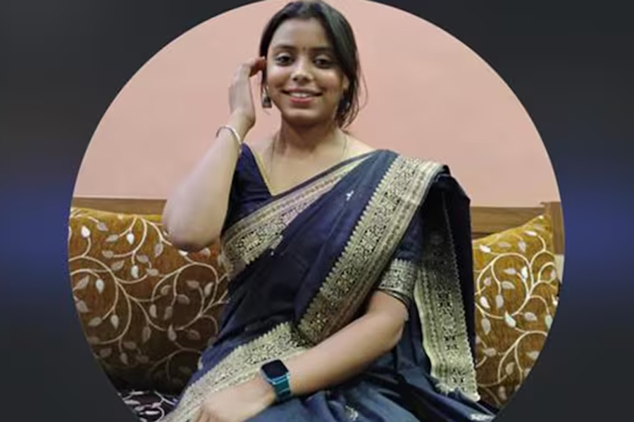 ‘মা-বাবার স্বপ্ন পূরণ করতে পারলাম না’, সুইসাইড নোট লিখে ‘আত্মঘাতী’ ইঞ্জিনিয়ারিং ছাত্রী