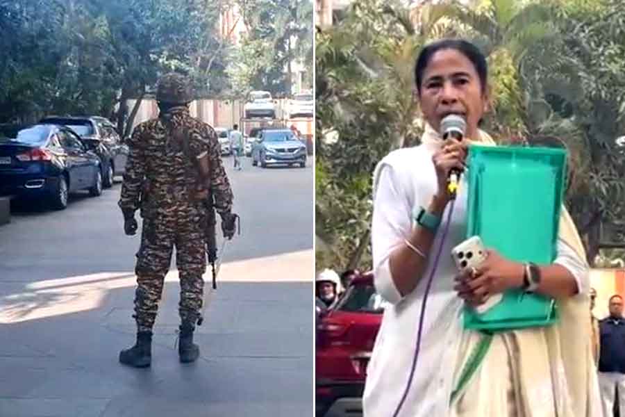 ED Raids TMC IT Cell Chief’s House, CM Mamata Banerjee Rushes to Pratik Jain’s Residence