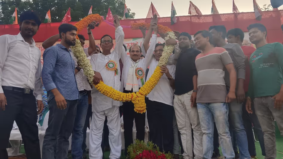 Md Salim meeting with Humayun Kabir created controversy within party