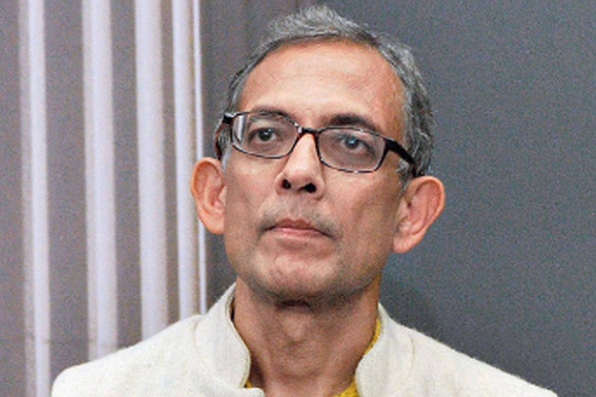 ভারতে বিনিয়োগ কমার নেপথ্যেও বিভাজনের রাজনীতি! অর্থনীতি নিয়ে উদ্বিগ্ন নোবেলজয়ী অভিজিৎ বিনায়ক