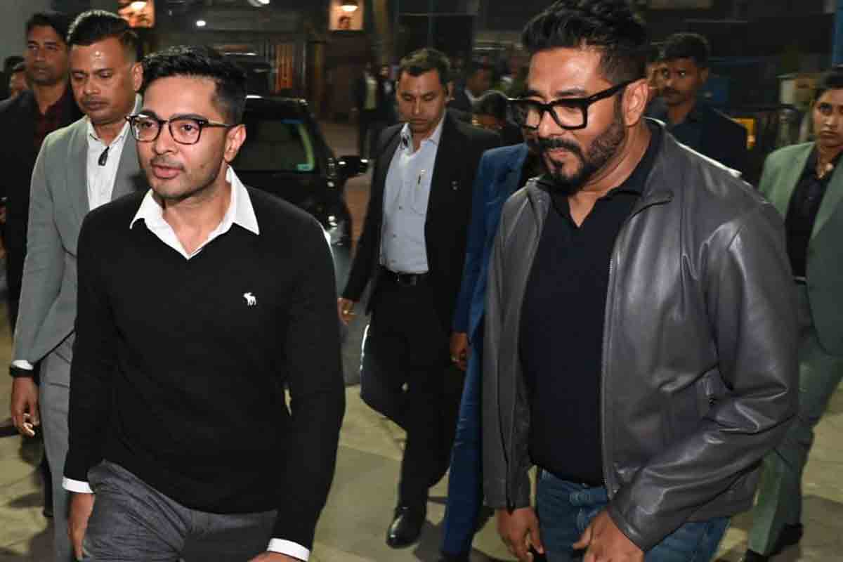 ‘সিনেমা দেখতে ভালোবাসি, অভিনয় করব না’, রাজের ‘লক্ষ্মী এলো ঘরে’ দেখে অভিভূত অভিষেক