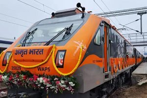 থাকবে না RAC! এবার অমৃত ভারত, বন্দে ভারতে স্রেফ কনফার্ম টিকিটেই করা যাবে সফর