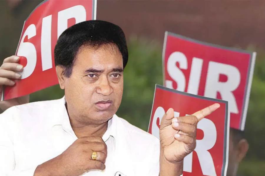SIR শুনানিতে রাজবংশীদের ‘হেনস্তা’য় কমিশনকে চিঠি, ফের ‘বেসুরো’ অনন্ত মহারাজ