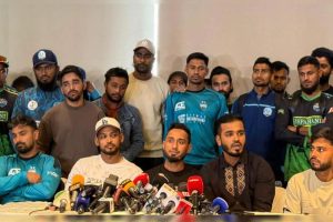 বোর্ডকর্তার বিরোধিতায় খুনের হুমকি পাচ্ছেন বাংলাদেশের ক্রিকেটার! আদৌ নড়েচড়ে বসল বিসিবি?