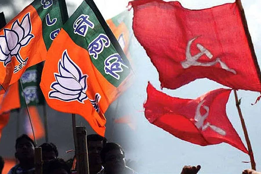 প্রচার কৌশলেও রাম-বাম জোট! সিপিএমের কায়দায় বিধানসভা ভিত্তিক সমস্যা নিয়ে দুয়ারে বিজেপি