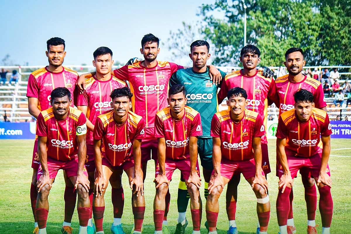 শাহী সভায় রুদ্ধ পথ! দু’ঘণ্টার রাস্তা পেরতে রাত কাবার, অসমে বিড়ম্বনায় বাংলার ফুটবল দল