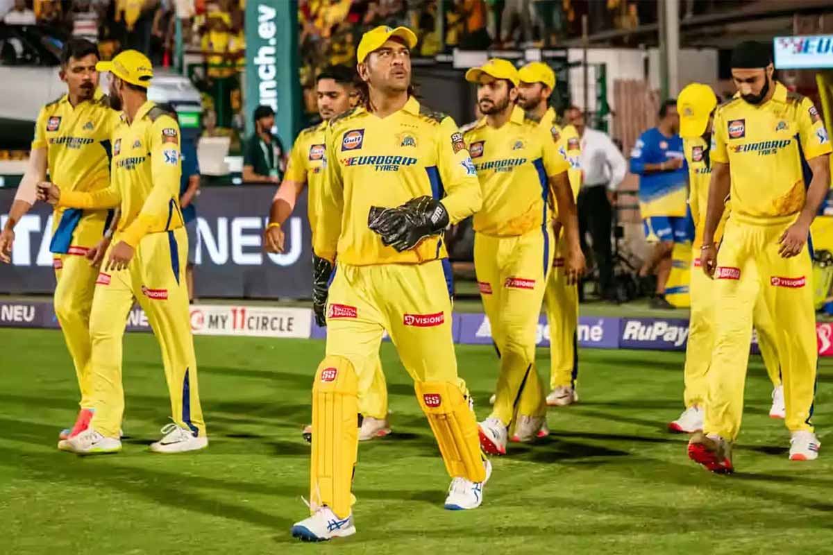 আঙুল ভাঙল তারকা ব্যাটারের, আইপিএলের আগে চিন্তায় ধোনির চেন্নাই সুপার কিংস
