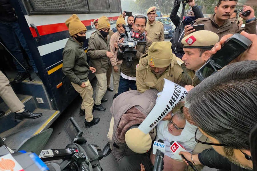 TMC MPs stage a protest outside Home Ministry