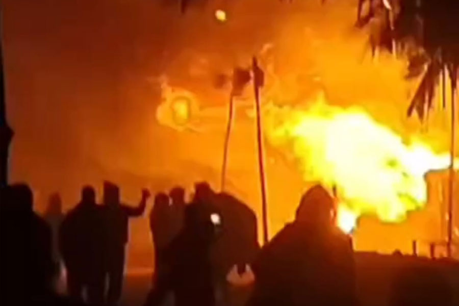 Huge fire broke out in gangasagar mela camp