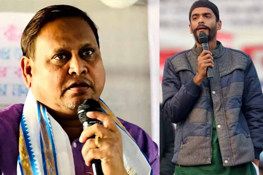 জোটবার্তা নিয়ে ফুরফুরায় গিয়েও ‘হতাশ’ হুমায়ুন, দেখা করলেন না নওশাদ