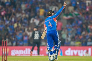 অভিষেকের তাণ্ডবে জয় দিয়ে বিশ্বকাপ ‘প্রস্তুতি’ শুরু টিম ইন্ডিয়ার, উদ্বেগ ‘রক্তাক্ত’ অক্ষরকে নিয়ে