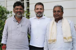 জট কাটছেই না কর্নাটকে, এবার মুখ্যমন্ত্রী ইস্যুতে রাহুলের কাছে স্পষ্ট ব্যাখ্যা চাইলেন সিদ্দারামাইয়া