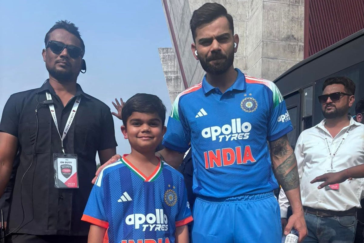 ‘পুরো আমার যমজ’, রোহিতকে ডেকে দেখালেন কোহলি! বিরাট দর্শনে কী অনুভূতি ‘ছোটা চিকু’র?