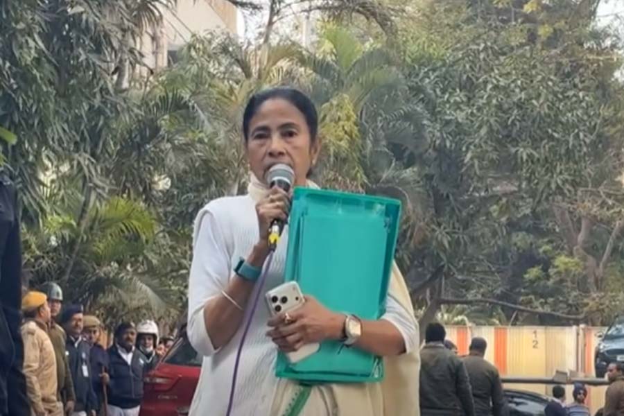 Mamata Banerjee alleges ED raid at I pac to steal TMC documents
