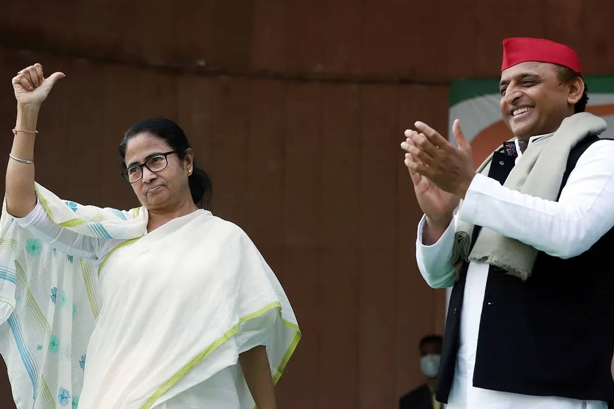 আরও ঐক্যবদ্ধ বিরোধীরা! SIR আবহে দিল্লিযাত্রার আগে নবান্নে মমতা-অখিলেশ বৈঠক