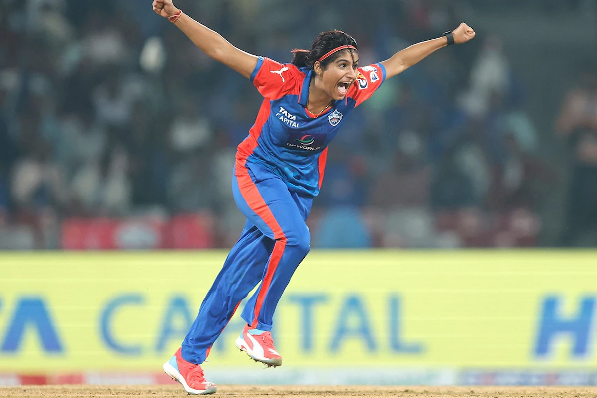 WPL-এ অনন্য কীর্তি! প্রথম হ্যাটট্রিকের নজির গড়ে দিল্লির দিল জয়ী নন্দনীকে চেনেন?