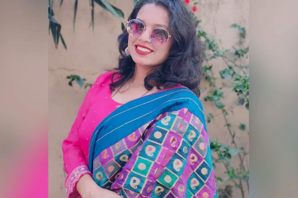 হাতের পাতায় ‘আই লাভ ইউ’ লিখে আত্মঘাতী বিশেষ ভাবে সক্ষম তরুণী! চাঞ্চল্য নাসিকে