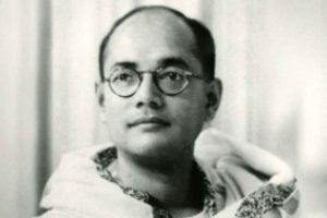 ঘণ্টার পর ঘণ্টা ব্যাডমিন্টন, গোষ্ঠ পালের খেলা দেখতে ছদ্মবেশ নেতাজির! রইল সুভাষচন্দ্রর ক্রীড়াপ্রীতির গল্প