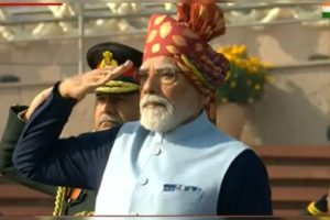আবার নজর কাড়ল মোদির ঝলমলে রঙিন পাগড়ি! স্রেফ ফ্যাশন না কি বিশেষ তাৎপর্য?