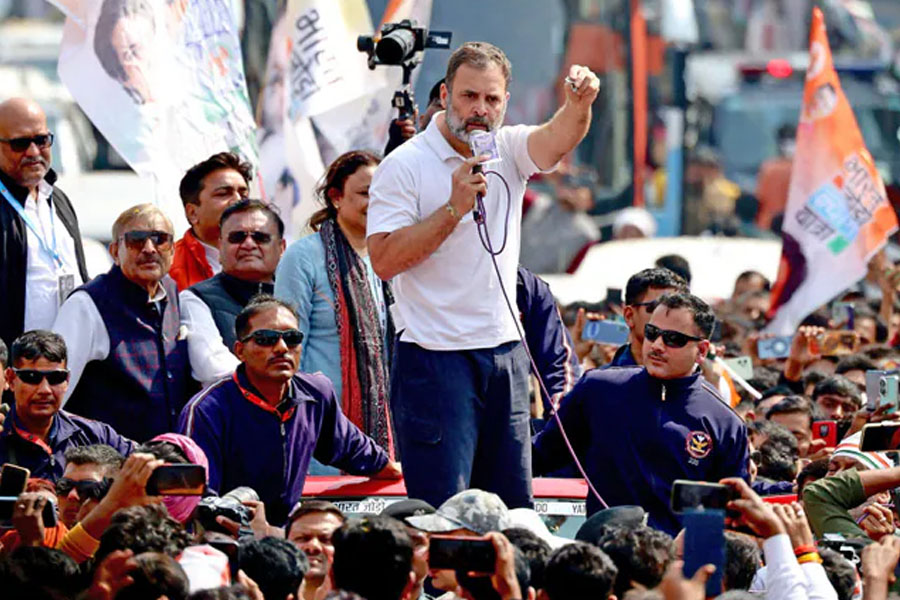 আন্দোলনে নামলেও ‘রামে’ সতর্ক, হিন্দুবিরোধী তকমা এড়াতে কংগ্রেসের মুখে তাই ‘গ্রাম জি’