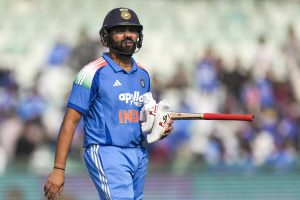 ‘রোহিতের সাফল্যের ৫ শতাংশও নেই’, হিটম্যানের সমালোচনা করায় কোচকে ধুয়ে দিলেন প্রাক্তন ক্রিকেটার