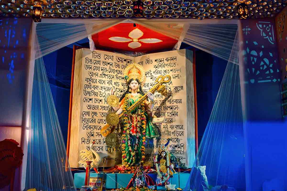 সরস্বতী পুজোয় এই একটি কাজ ভুলেও করবেন না! জেনে নিন কী করণীয়