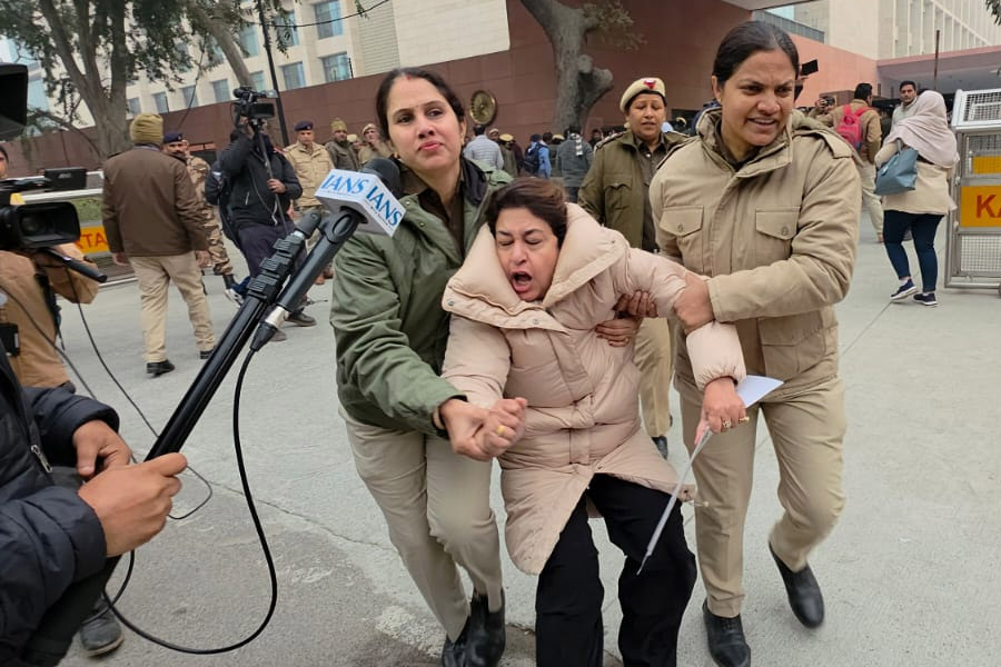 TMC MPs stage a protest outside Home Ministry