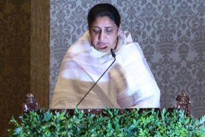 ফড়ণবিসের ডেপুটি পদে শপথ অজিতজায়া সুনেত্রার, প্রথম মহিলা উপমুখ্যমন্ত্রী পেল মহারাষ্ট্র