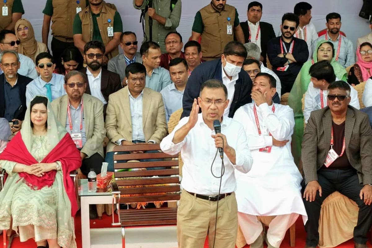 ভোট পেতে ফরাক্কা অস্ত্রে শান তারেকের! পদ্মা ব্যারেজের প্রতিশ্রুতি খালেদাতনয়ের