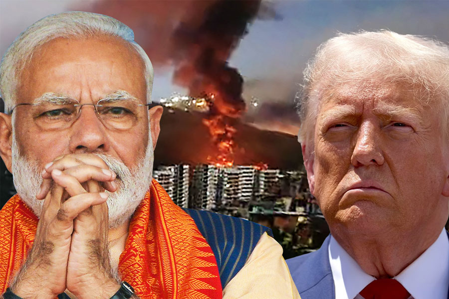 ভেনেজুয়েলায় মার্কিন হানায় উদ্বেগে তৈল বিশ্ব, ট্রাম্পের বোমার আঁচ কতটা পড়বে ভারতে?