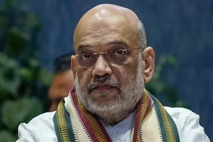 মোদির রাজ্য গুজরাটে টাইফেয়েডে আক্রান্ত হয়ে হাসপাতালে ভর্তি শতাধিক, উদ্বিগ্ন শাহ