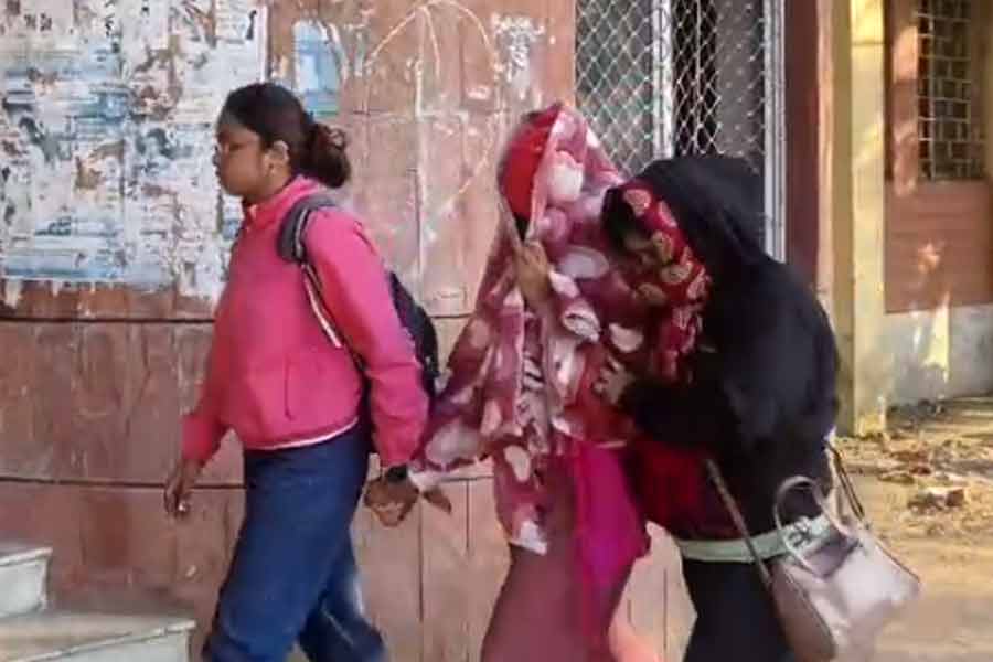 উত্তরপাড়ায় নাবালিকা ধর্ষণে পাকড়াও ‘প্রেমিক’, এখনও অধরা তৃণমূল যুব নেতার ২ সঙ্গী