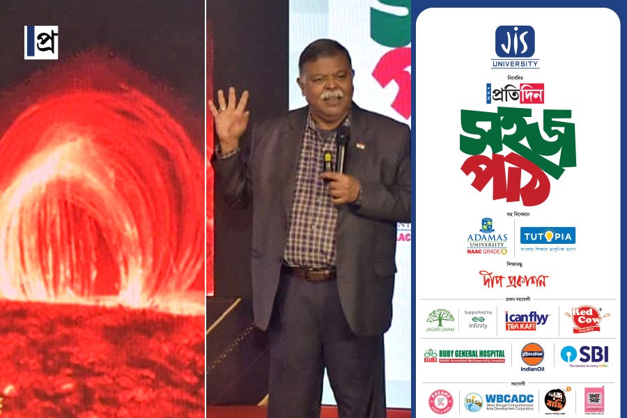 ‘মহাকাশে ভারতের জয়য়াত্রা শুরু হয়ে গিয়েছে’, ‘সহজ পাঠ’ অনুষ্ঠানে পড়ুয়াদের মনে করালেন দেবীপ্রসাদ দুয়ারী