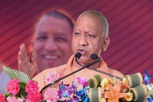কাজ খুঁজতে আর ভিনরাজ্যে নয়, যোগীরাজ্যে এখন ‘ঘরের ছেলে ঘরে ফেরা’র ধুম