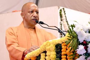 হাসপাতালের বহির্বিভাগে লম্বা লাইন হটাতে নজির যোগীর, ডিজিটাল চিকিৎসায় নয়া দিশারি উত্তরপ্রদেশ