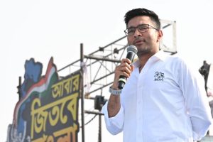 ‘সুপ্রিম’ তোপে কমিশন, সিইও’র সঙ্গে সাক্ষাৎ চেয়ে ইমেল অভিষেকের, আগামী সপ্তাহেই বৈঠক?