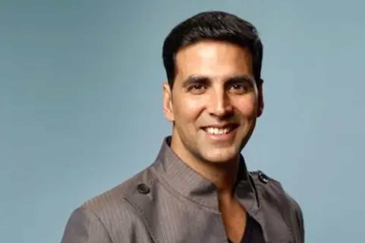 Bollywood star Akshay Kumar take full responsibility for auto driver's medical treatment