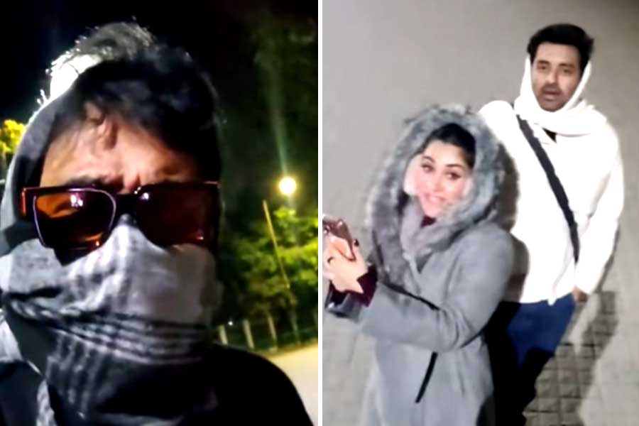 দার্জিলিংয়ের ঠান্ডায় ‘বরফ’ অঙ্কুশ-ঐন্দ্রিলা! মাঝরাতে ম্যালের কাণ্ড ক্যামেরাবন্দি করলেন শিলাজিৎ