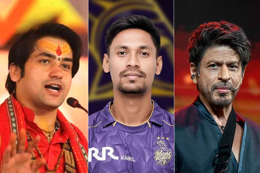 কেকেআরে বাংলাদেশি খেলানোয় বিজেপির রোষে শাহরুখ! পাশে দাঁড়াল কংগ্রেস, সমর্থন বাগেশ্বর বাবারও
