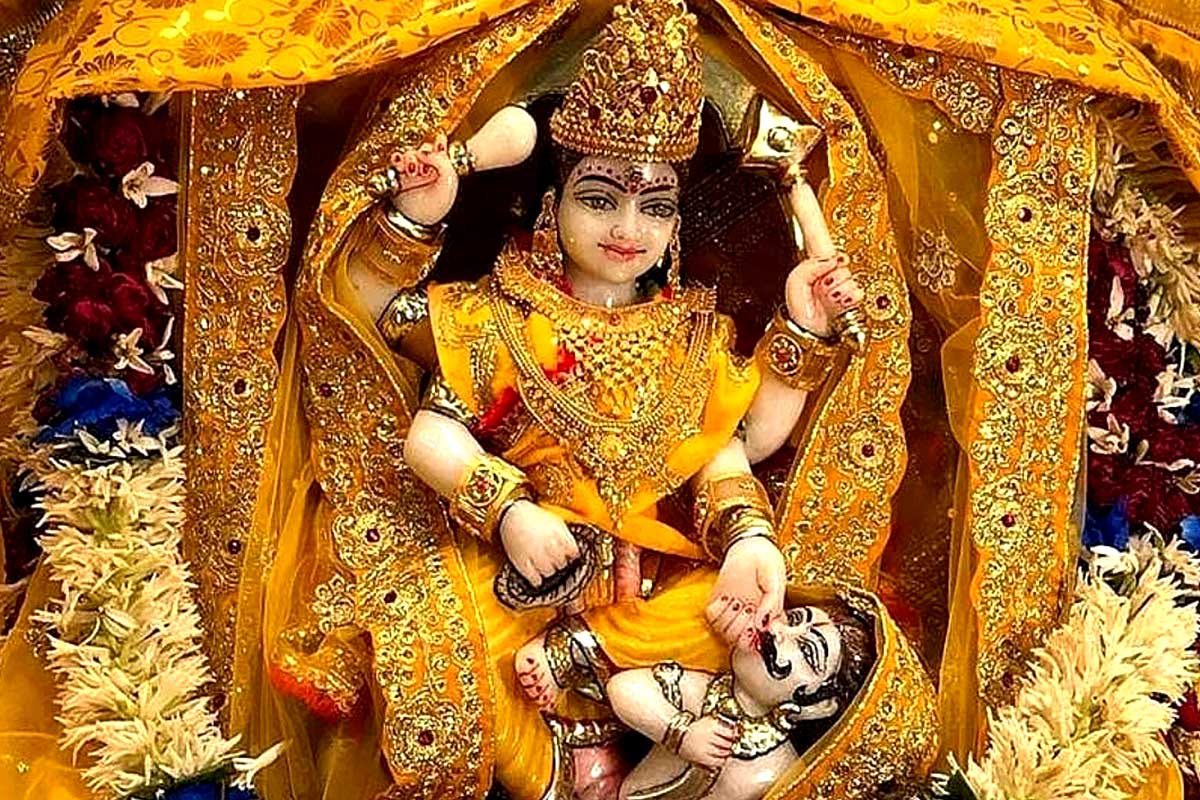 তন্ত্রসাধনাতেই হয় শত্রুদমন, জেনে নিন দেবী বগলামুখীর আরাধনায় সিদ্ধিলাভের অব্যর্থ মন্ত্র