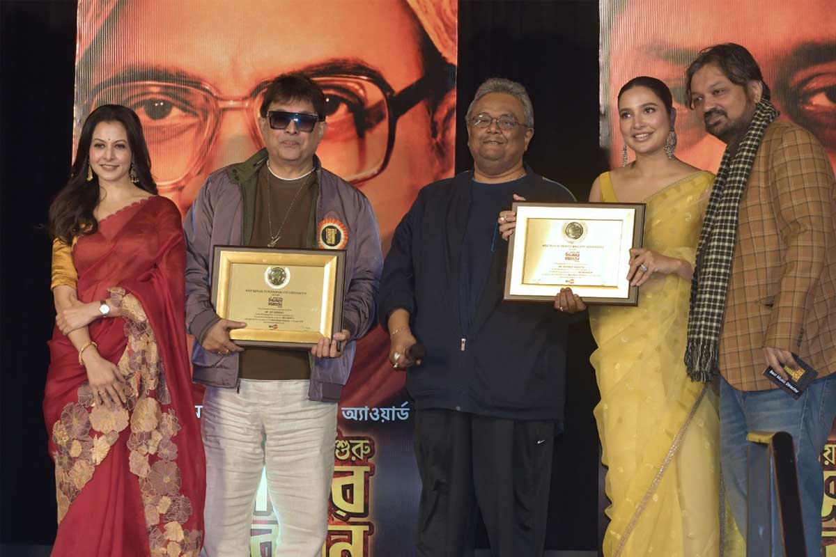 শীতের শহরে ‘সিনেমার সমাবর্তন’, জনপ্রিয় ফিল্ম অ্যাওয়ার্ডে সেরা কারা?