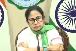রবীন্দ্রনাথকেও হয়তো নোটিস পাঠাত, বৈধ ভোটার বাদ দিতে কমিশনের ‘ব্ল্যাক ম্যাজিক’, তোপ মমতার