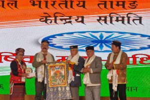বৌদ্ধ ঐতিহ্য সংরক্ষণ ও প্রসারে জোর, ভারতীয় সংবিধানের নেপালি অনুবাদ প্রকাশ দার্জিলিংয়ে