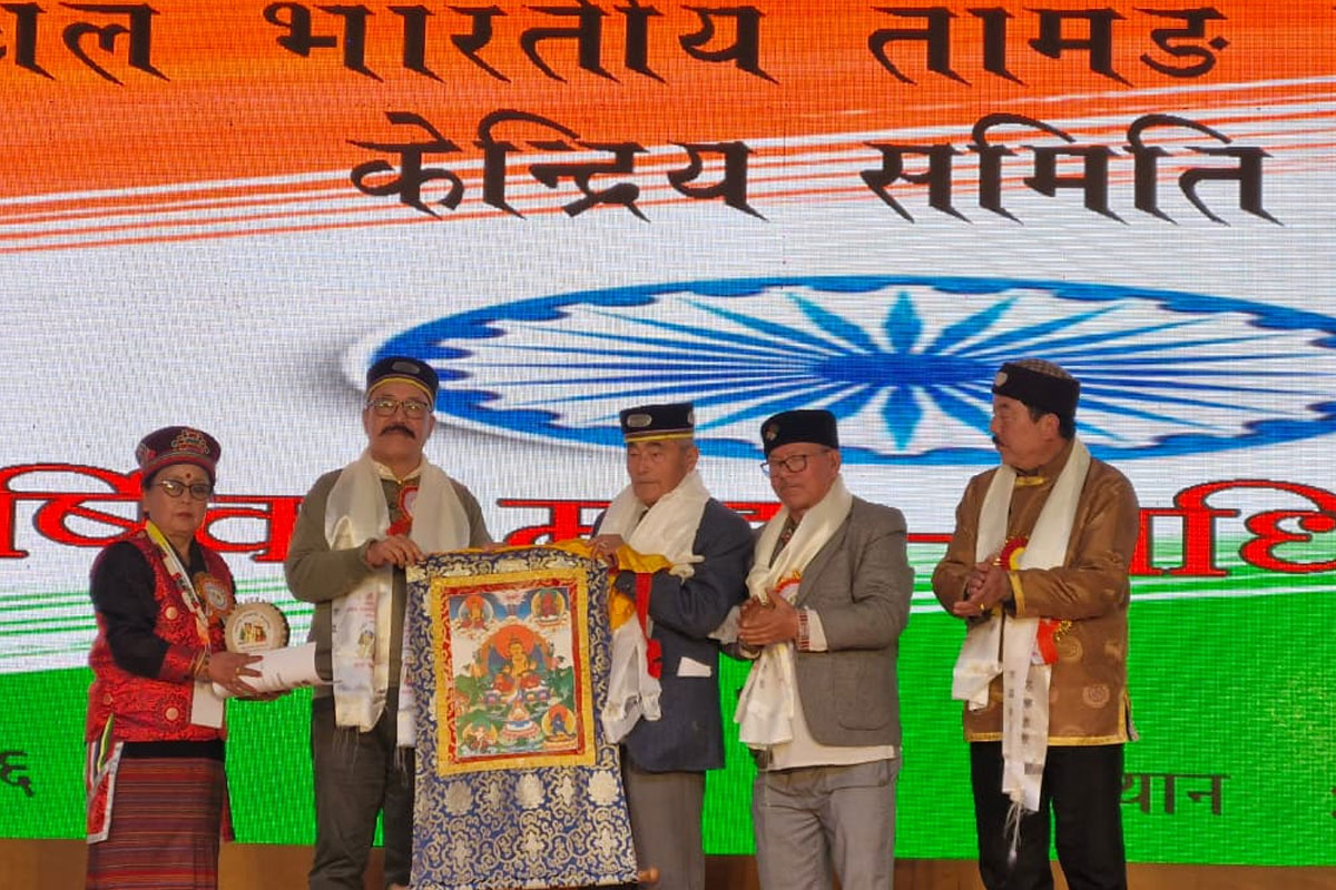 বৌদ্ধ ঐতিহ্য সংরক্ষণ ও প্রসারে জোর, ভারতীয় সংবিধানের নেপালি অনুবাদ প্রকাশ দার্জিলিংয়ে